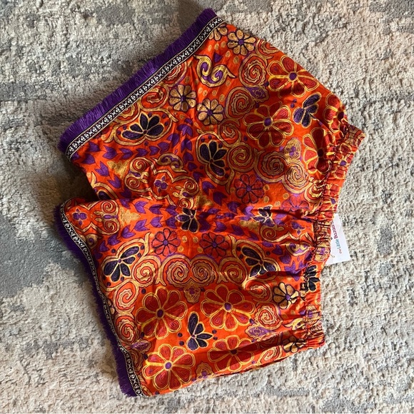 The Little Bazaar NWT Shorts Size M - Picture 2 of 4